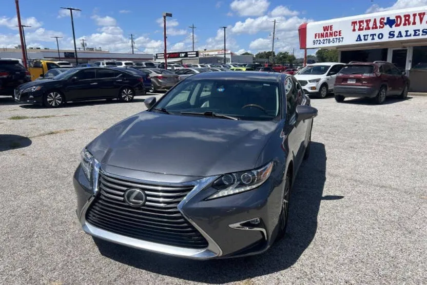 2016 Lexus ES 350 photo 1