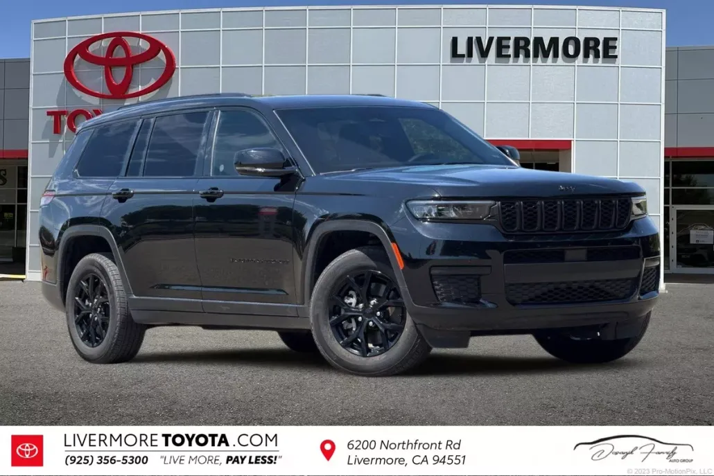 2024 Jeep Grand Cherokee Altitude photo 1