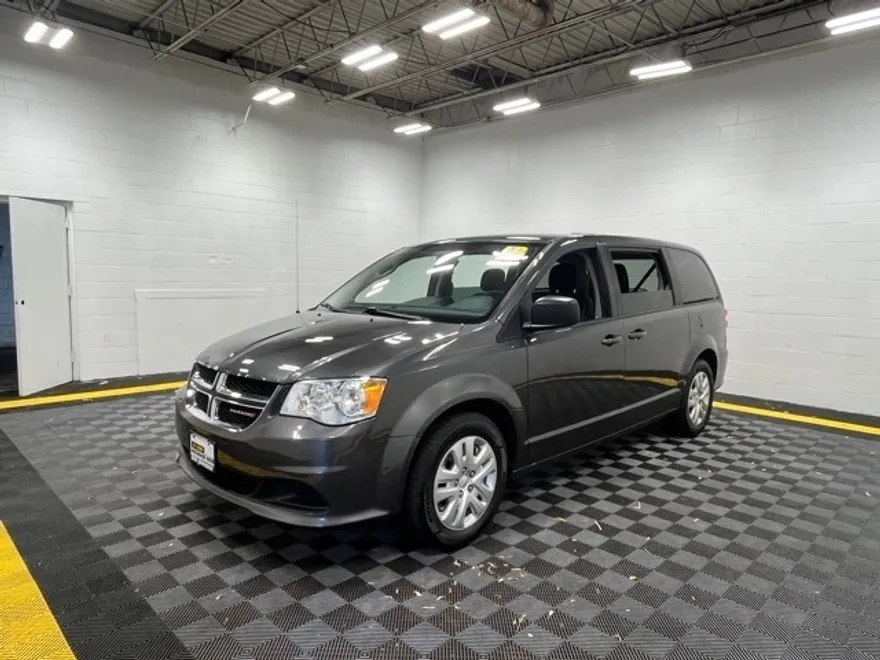 2018 Dodge Grand Caravan SE photo 1