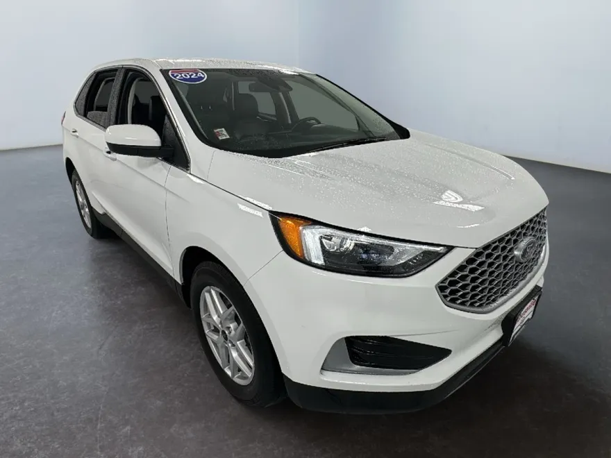 2024 Ford Edge SEL photo 1
