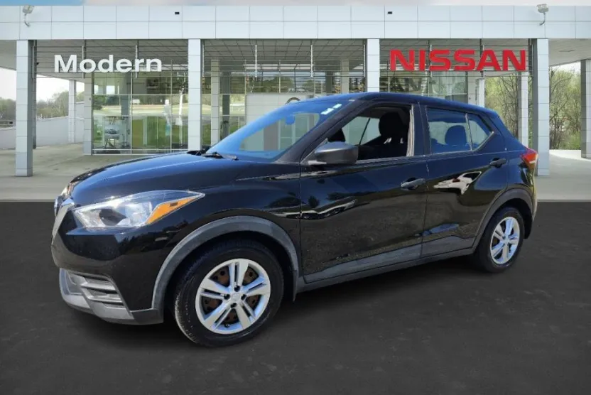 2020 Nissan Kicks S photo 1