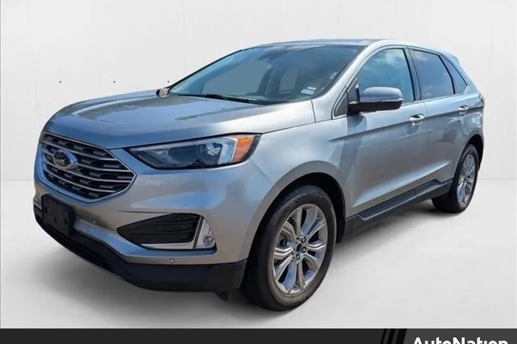 2022 Ford Edge Titanium photo 1