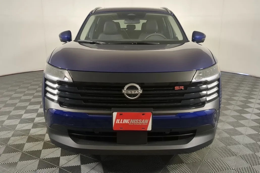 2025 Nissan Kicks SR photo 1