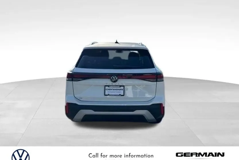 2025 Volkswagen Tiguan SE photo 1