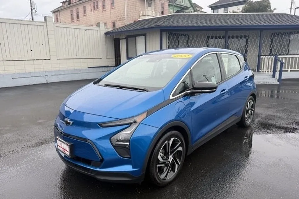 2023 Chevrolet Bolt EV 2LT photo 1