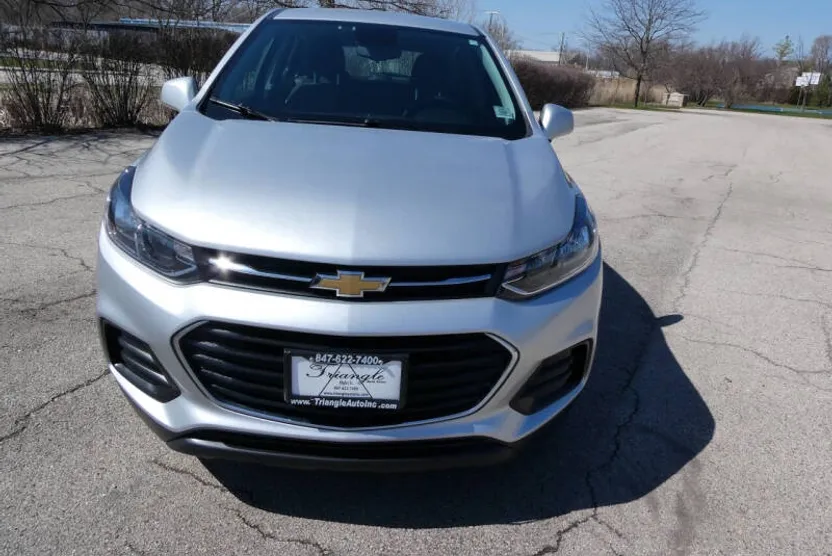 2020 Chevrolet Trax LS photo 1