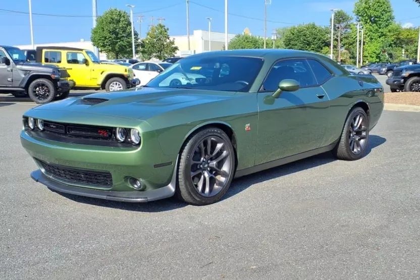 2023 Dodge Challenger R/T Scat Pack photo 1