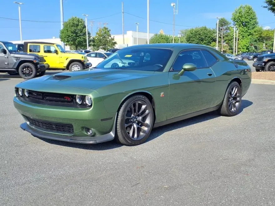 2023 Dodge Challenger R/T Scat Pack photo 1