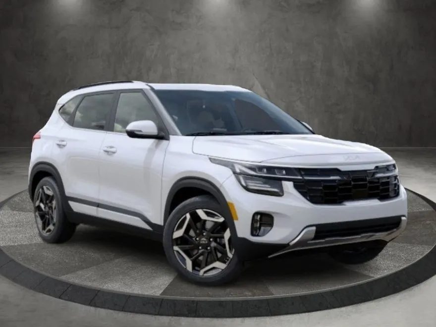 2024 Kia Seltos SX photo 1