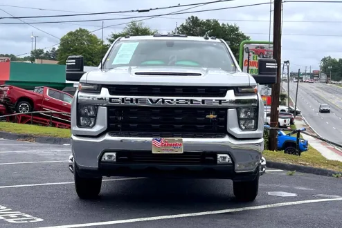 2022 Chevrolet Silverado 3500HD LT photo 2