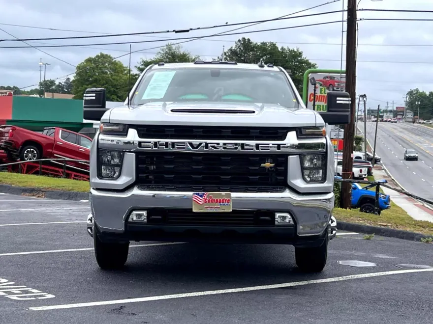 2022 Chevrolet Silverado 3500HD LT photo 2
