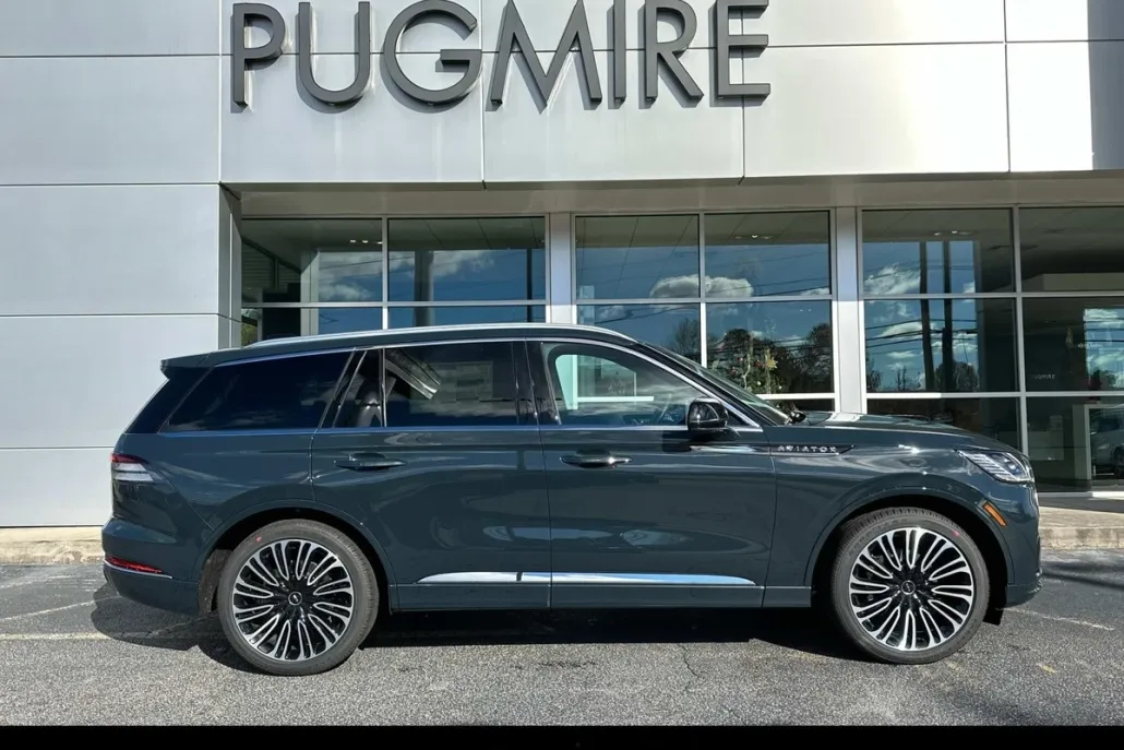 2025 Lincoln Aviator Black Label photo 1