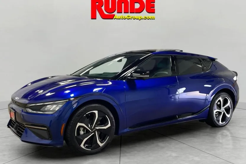 2022 Kia EV6 GT-Line photo 1