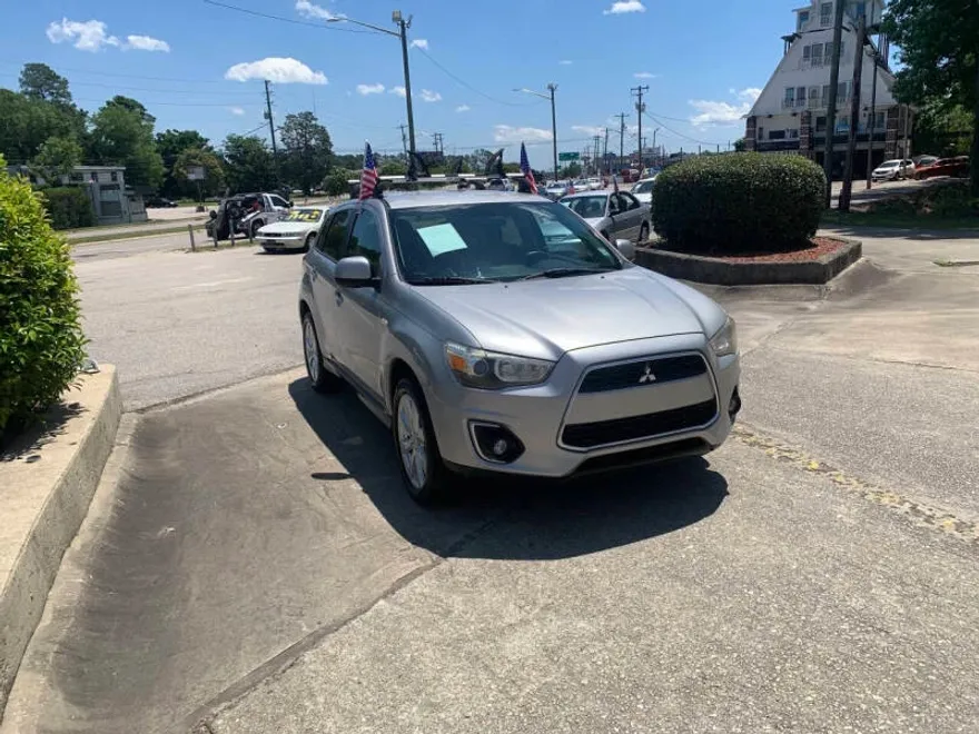 2014 Mitsubishi Outlander Sport ES photo 1