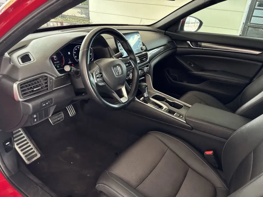 2019 Honda Accord Sport photo 1