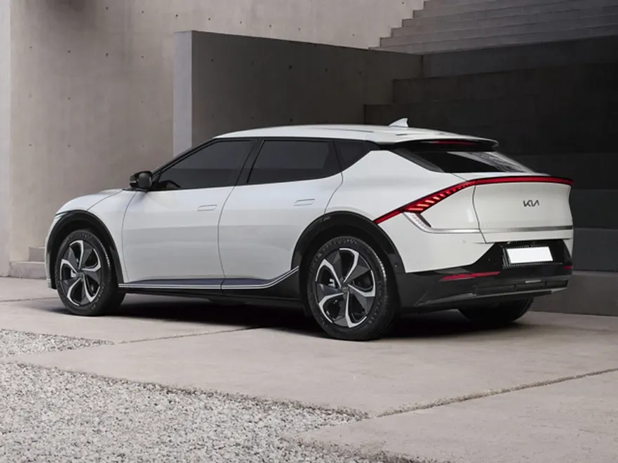 2023 Kia EV6 Wind photo 1