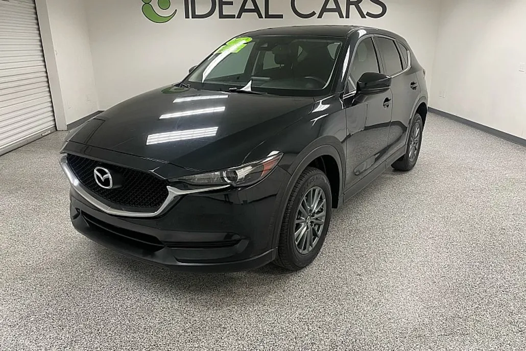 2017 Mazda CX-5 Sport photo 1