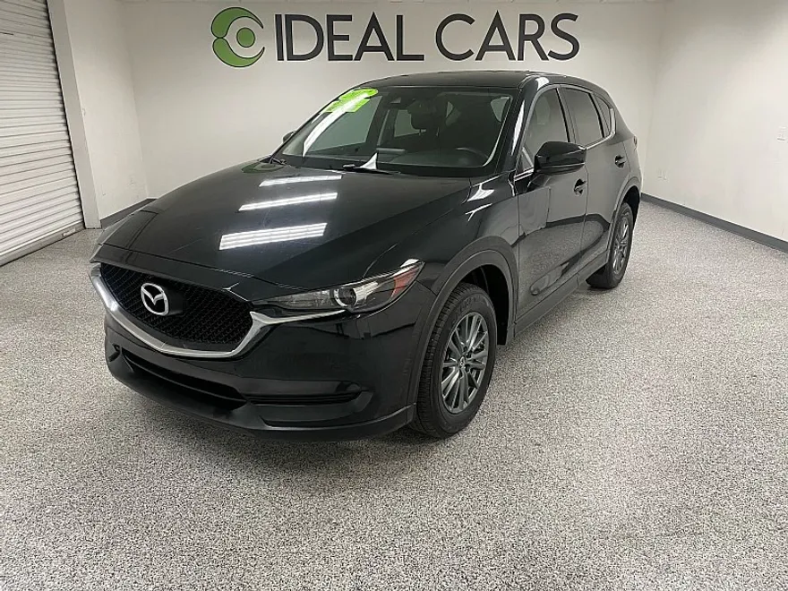 2017 Mazda CX-5 Sport photo 1