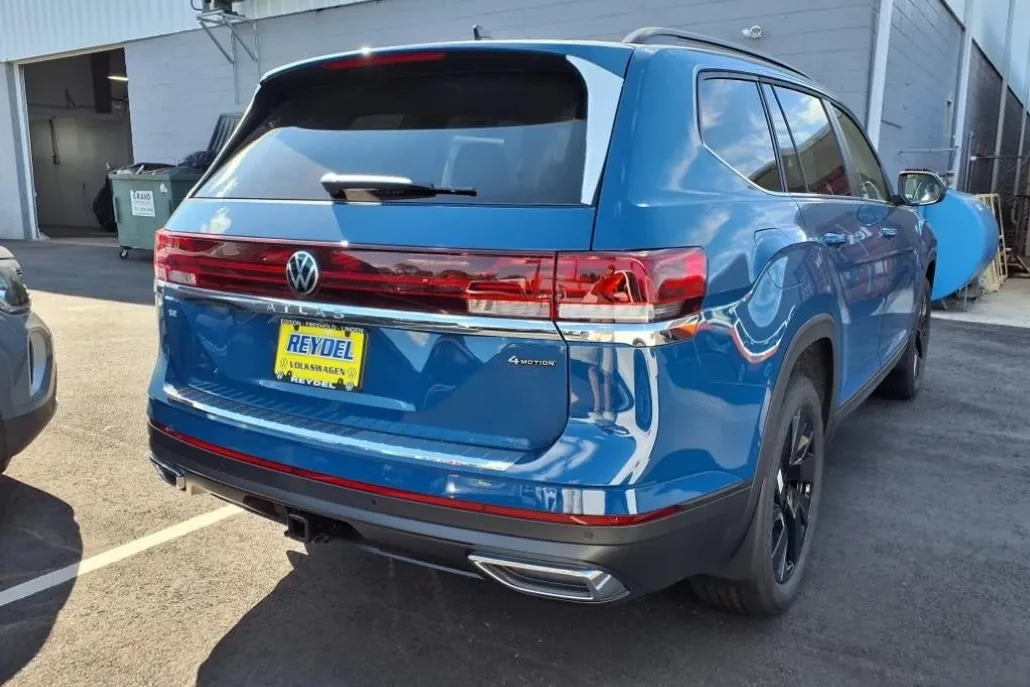 2026 Volkswagen Atlas SE Technology photo 1