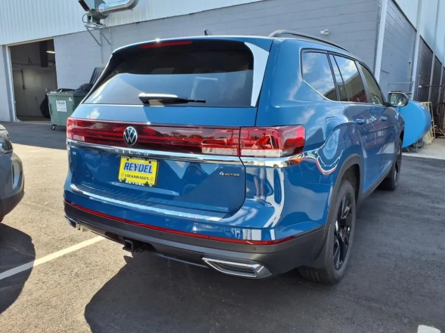 2026 Volkswagen Atlas SE Technology photo 1