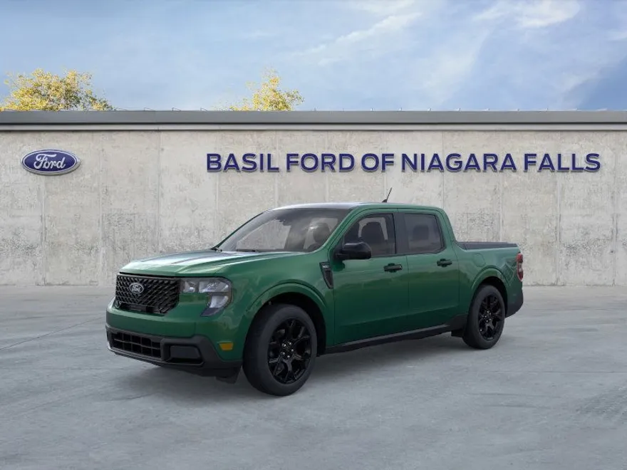 2025 Ford Maverick XLT photo 1