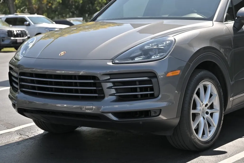 2020 Porsche Cayenne Base photo 1