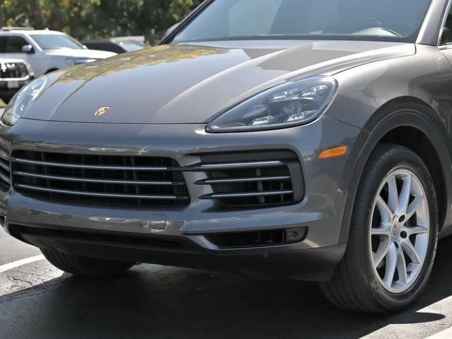 2020 Porsche Cayenne Base photo 1