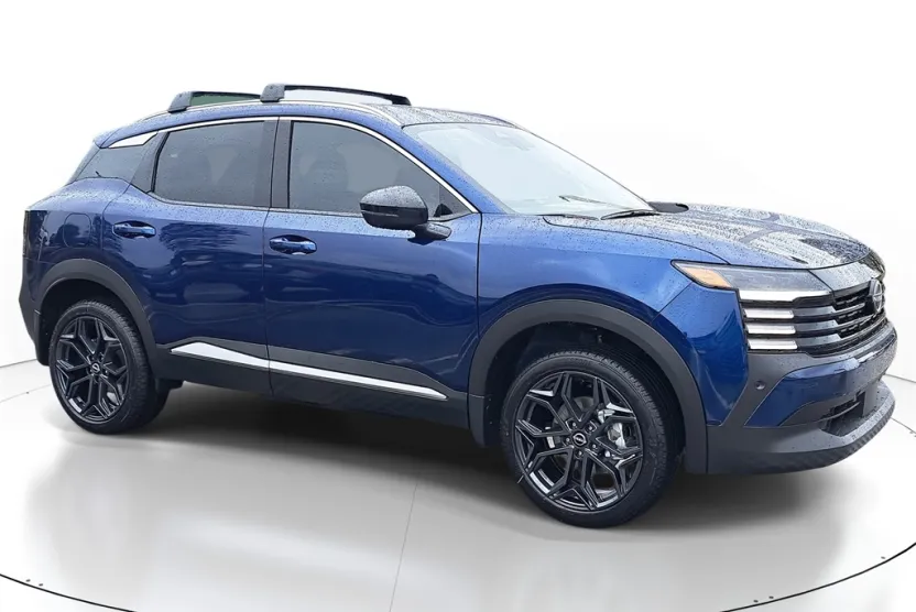 2026 Nissan Kicks SR photo 1