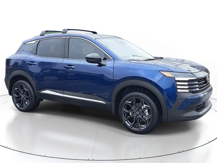 2026 Nissan Kicks SR photo 1