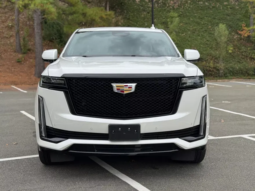 2022 Cadillac Escalade Sport Platinum photo 1