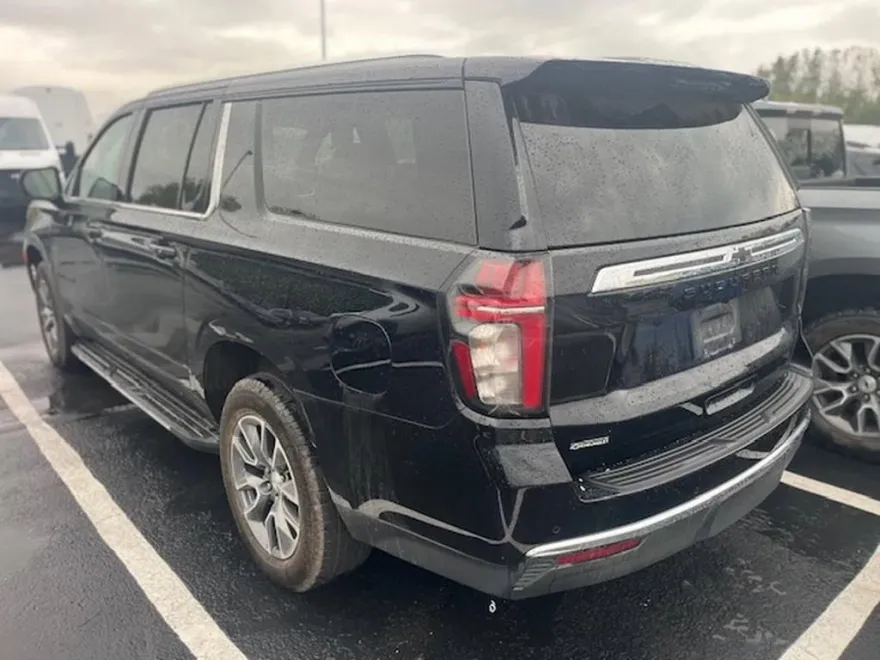 2024 Chevrolet Suburban LS photo 1