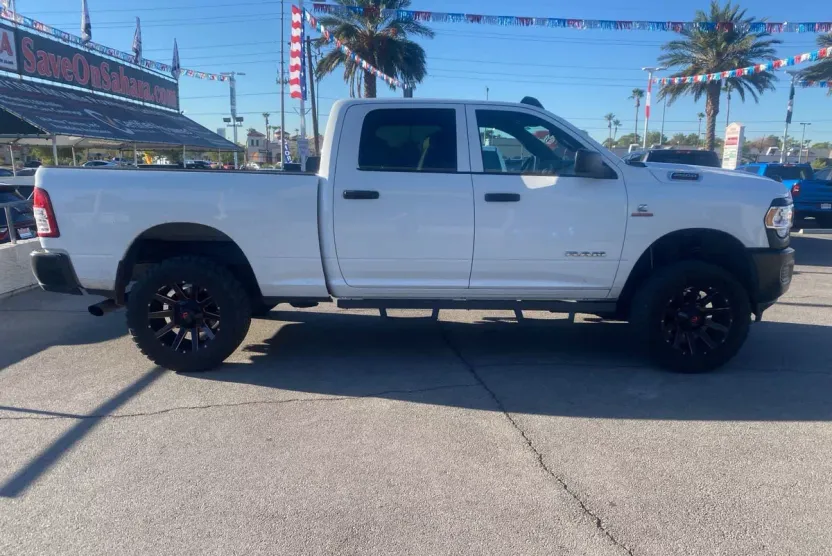 2022 Ram 2500 Tradesman photo 1