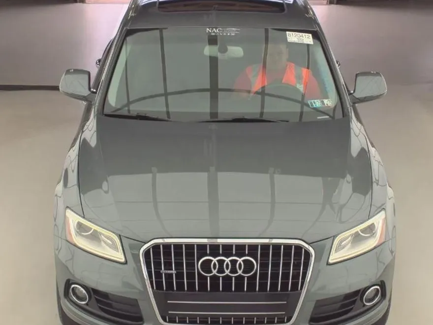 2016 Audi Q5 2.0T Premium Plus photo 1