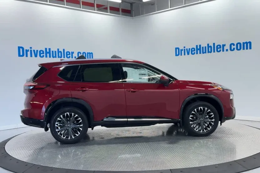 2026 Nissan Rogue Platinum photo 1