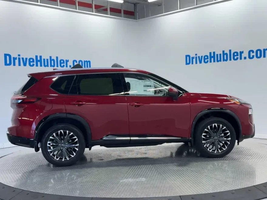 2026 Nissan Rogue Platinum photo 1