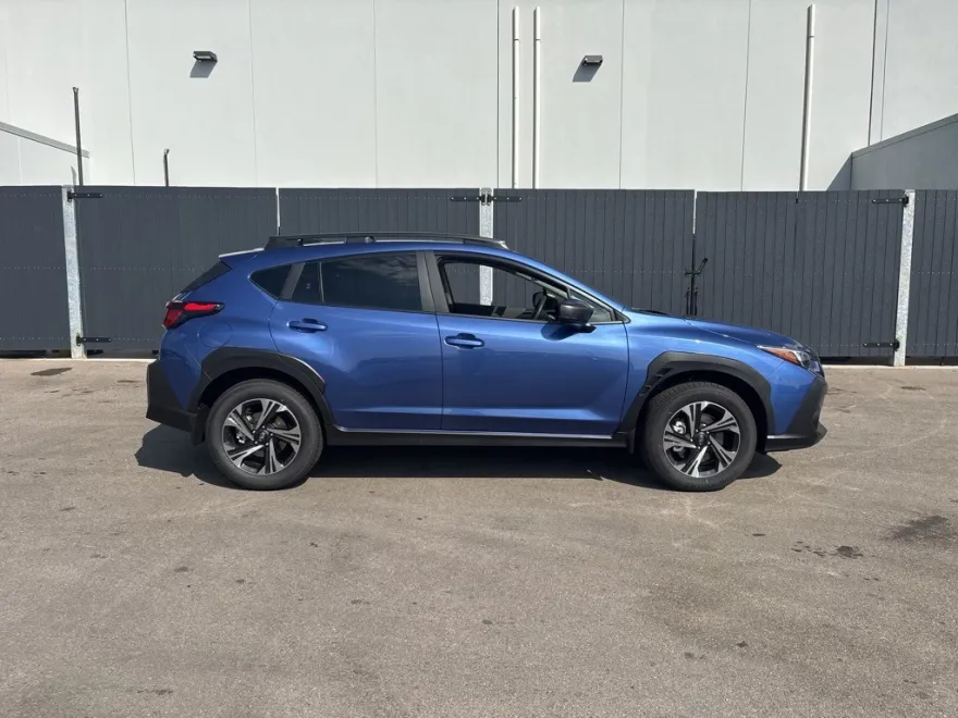 2025 Subaru Crosstrek Premium photo 1