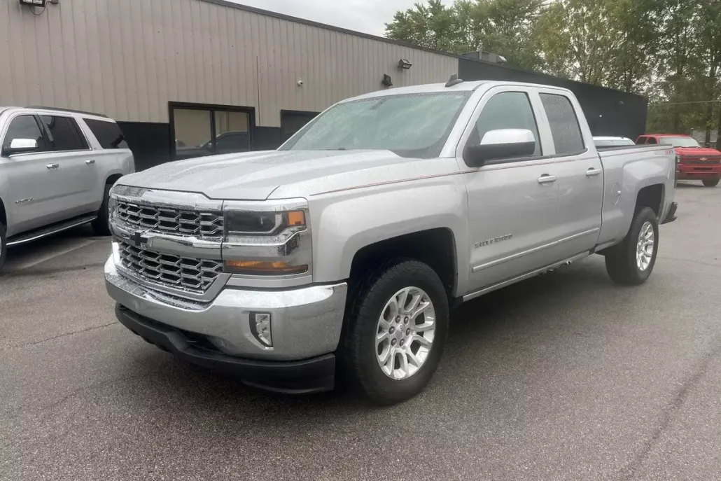 2016 Chevrolet Silverado 1500 LT photo 1