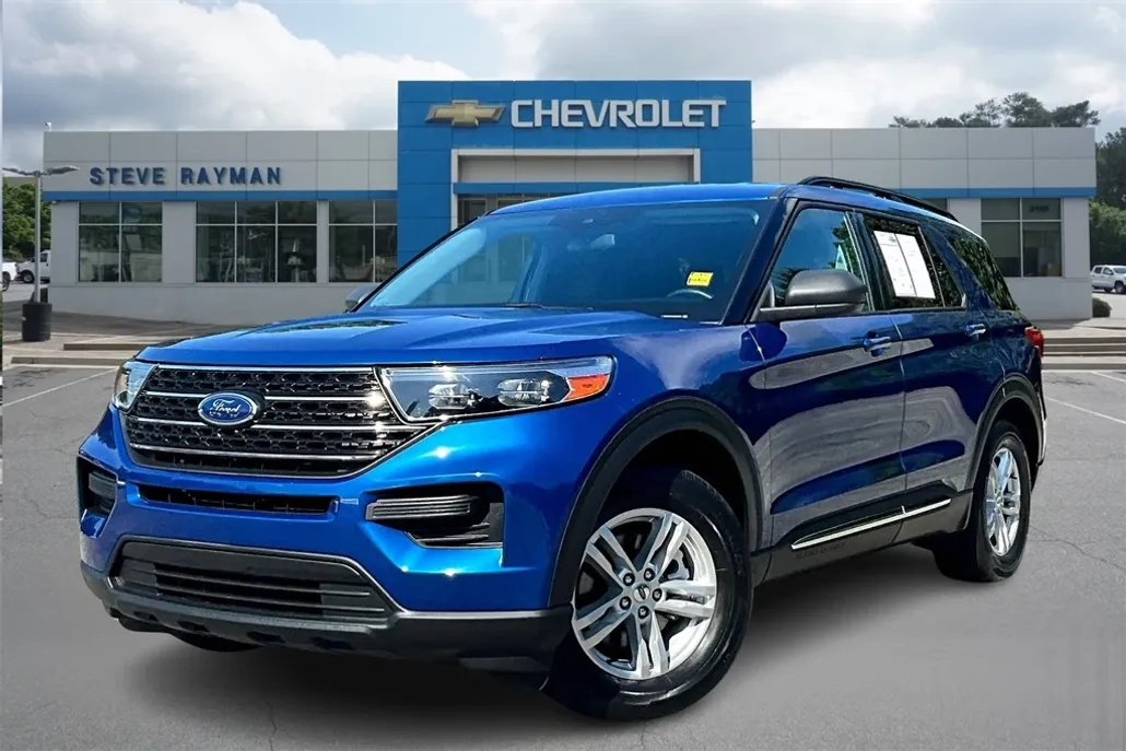 2022 Ford Explorer XLT photo 1