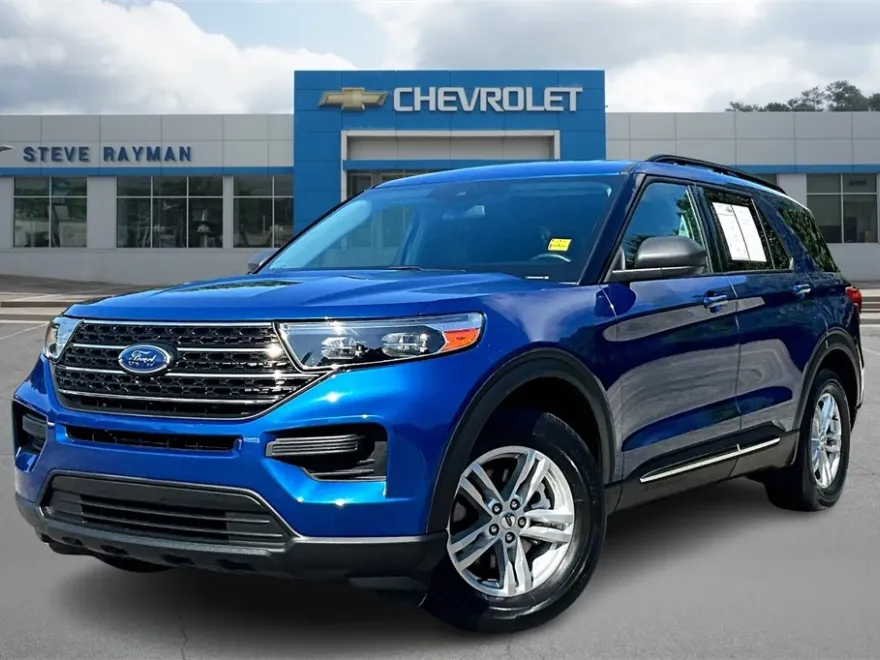 2022 Ford Explorer XLT photo 1