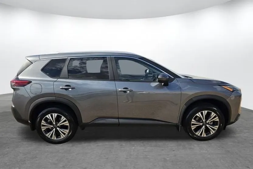 2023 Nissan Rogue SV photo 1
