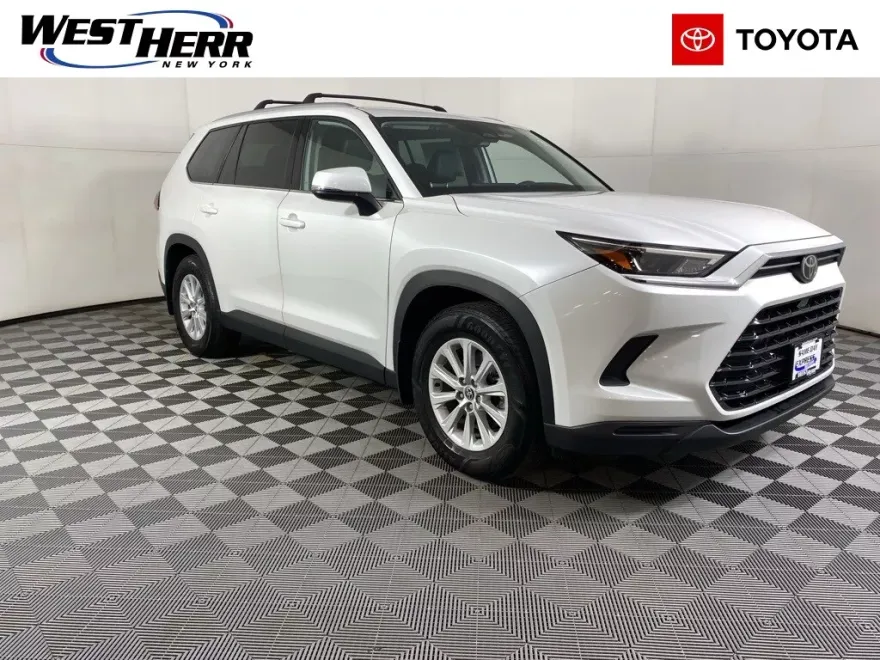 2024 Toyota Grand Highlander XLE photo 1