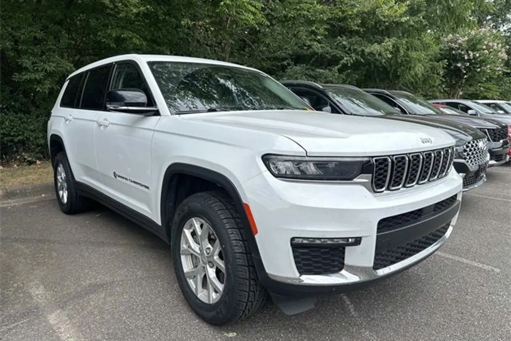 2023 Jeep Grand Cherokee Limited photo 1