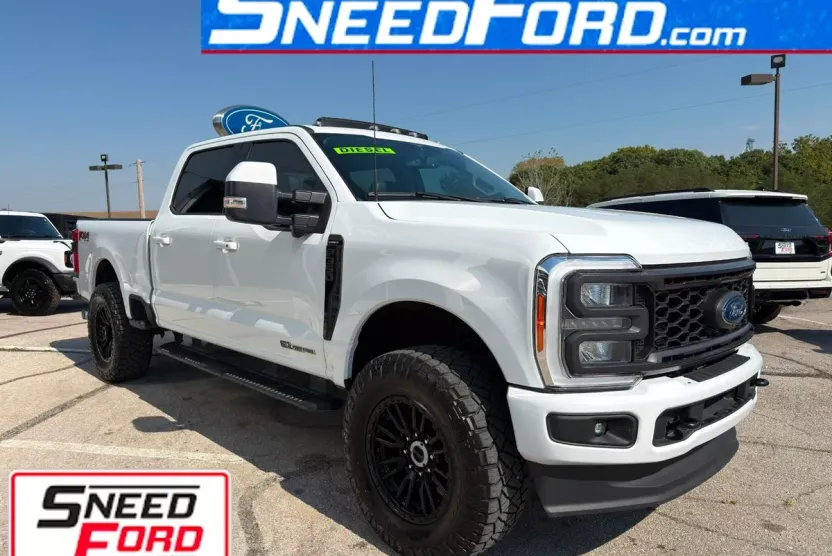 2023 Ford F-350 Lariat photo 1