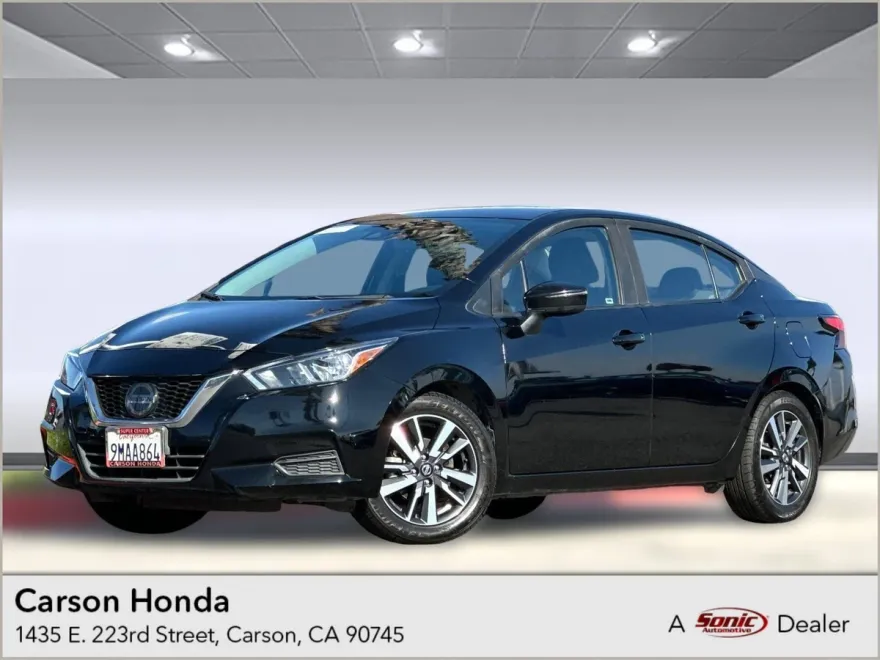2021 Nissan Versa SV photo 1