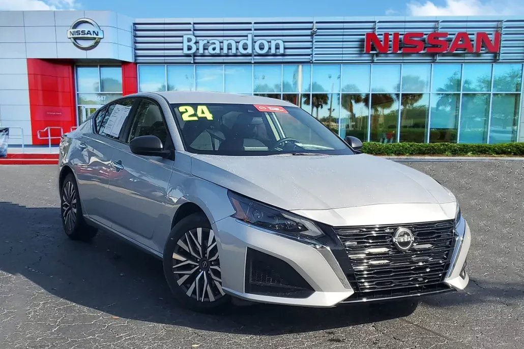 2024 Nissan Altima 2.5 SV photo 1
