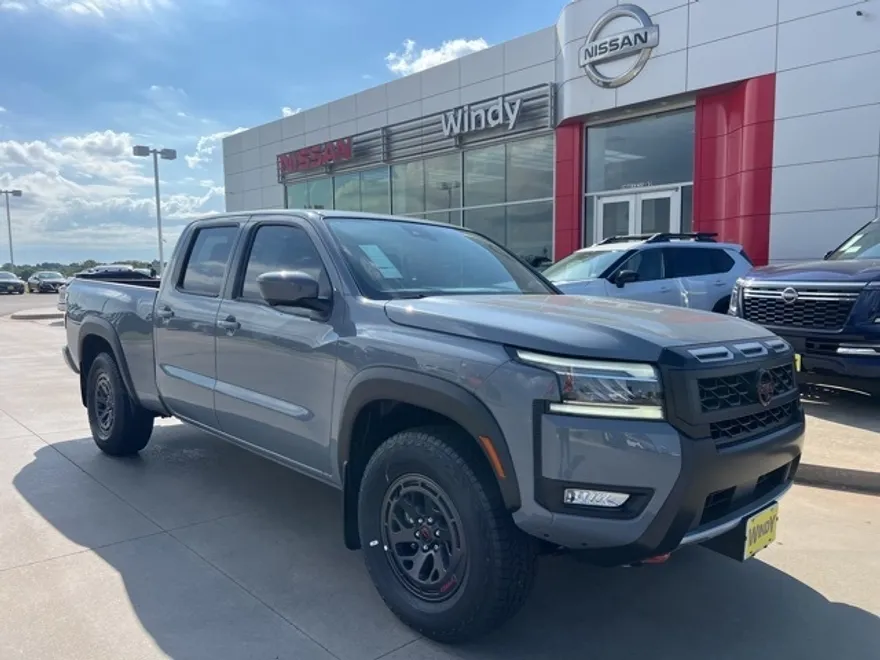 2025 Nissan Frontier PRO-4X photo 1