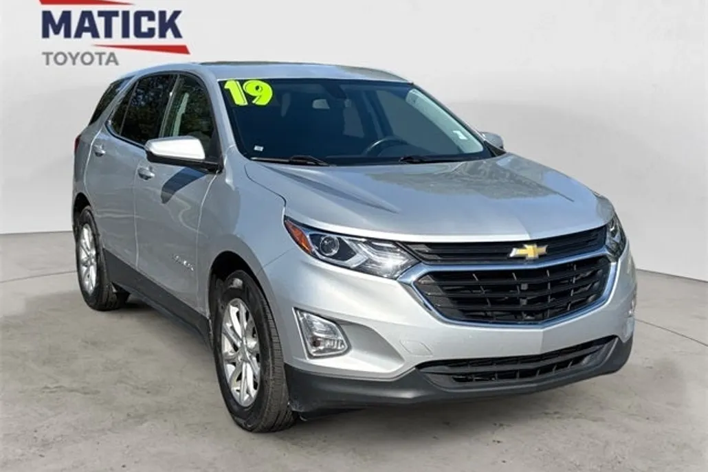2019 Chevrolet Equinox LT photo 1