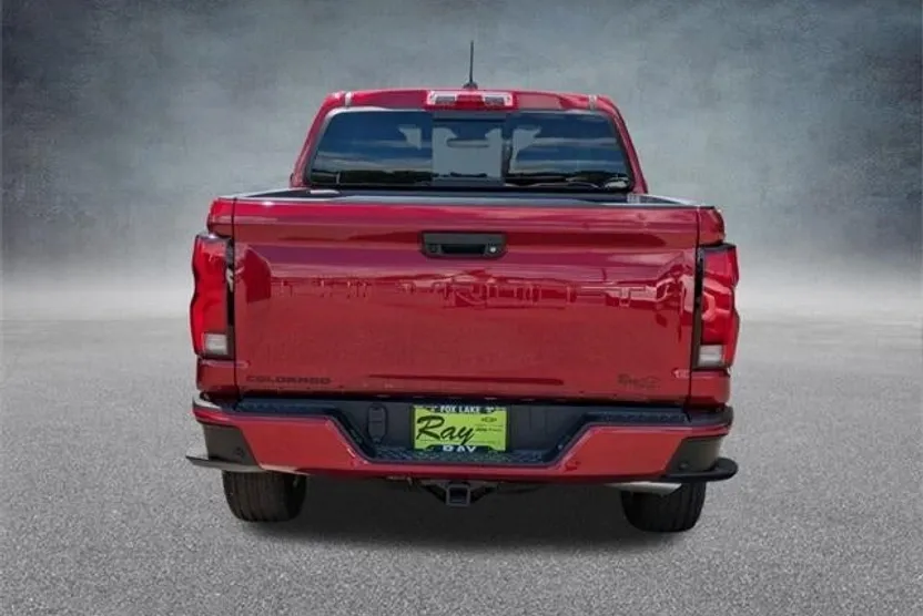 2026 Chevrolet Colorado LT photo 1