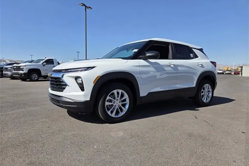 2026 Chevrolet Trailblazer LS photo 1