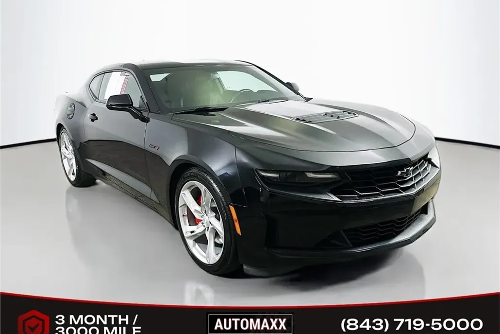 2022 Chevrolet Camaro LT1 photo 1